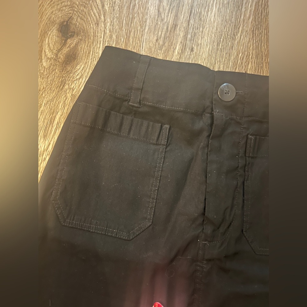 Anthropologie
Maeve Brand
Black 
Small
Zip up front
Mini Skirt - Picture 12 of 12